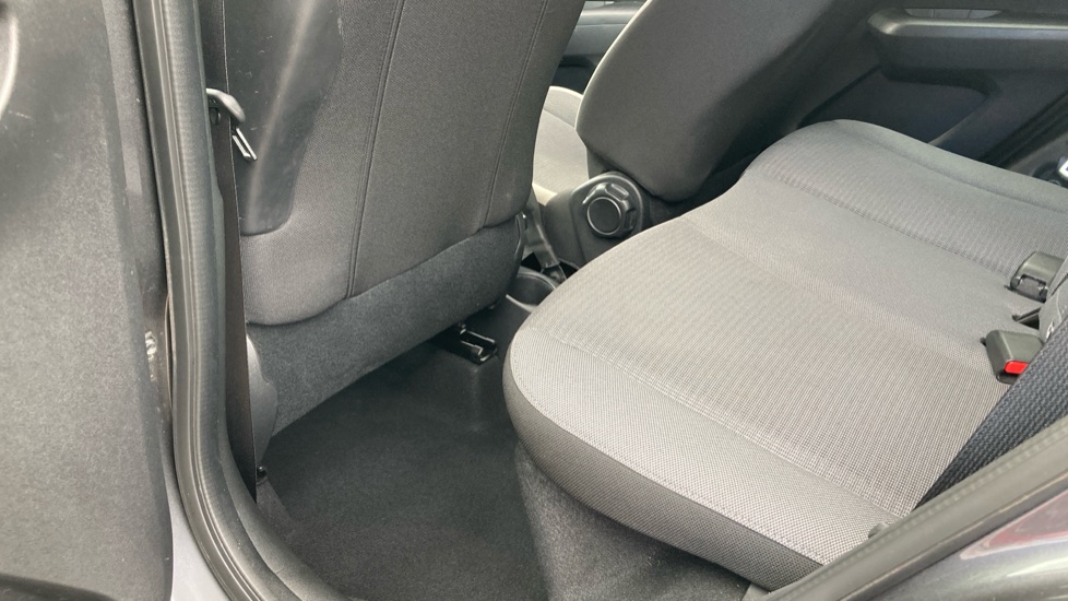 Toyota Aygo 1.0 VVT-i X-Play TSS 5dr Petrol Hatchback - Image 15