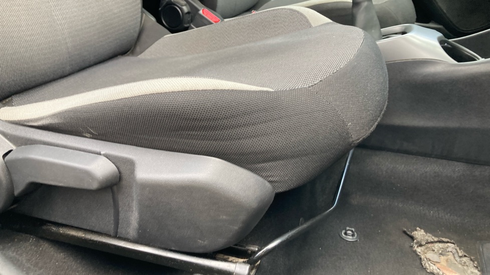 Toyota Aygo 1.0 VVT-i X-Play TSS 5dr Petrol Hatchback - Image 17
