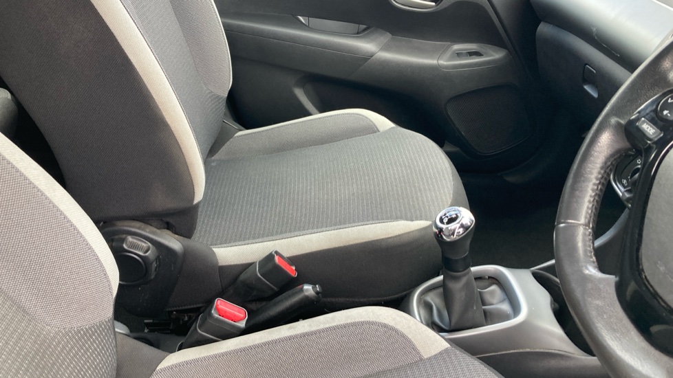 Toyota Aygo 1.0 VVT-i X-Play TSS 5dr Petrol Hatchback - Image 18