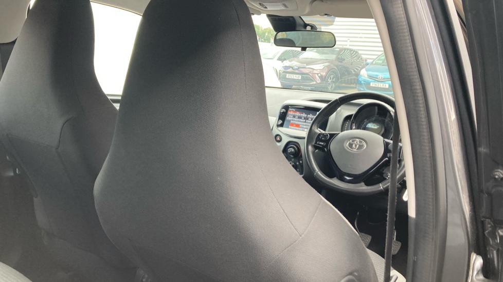 Toyota Aygo 1.0 VVT-i X-Play TSS 5dr Petrol Hatchback - Image 19