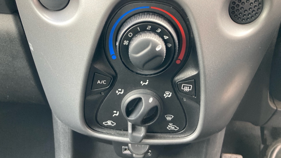 Toyota Aygo 1.0 VVT-i X-Play TSS 5dr Petrol Hatchback - Image 32