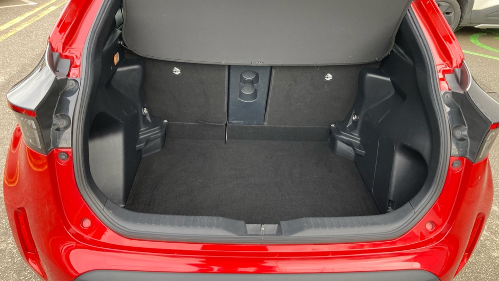 Toyota Yaris Cross 1.5 Hybrid Design 5dr CVT Hybrid Estate - Image 14