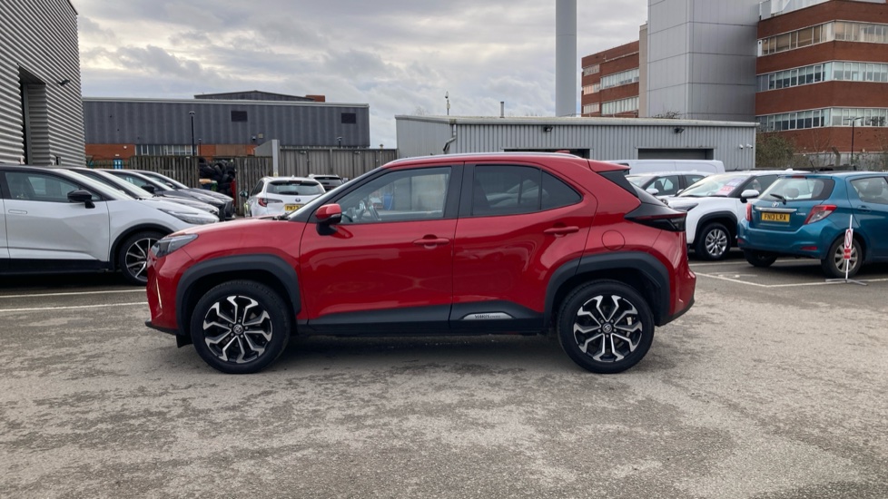 Toyota Yaris Cross 1.5 Hybrid Design 5dr CVT Hybrid Estate - Image 17