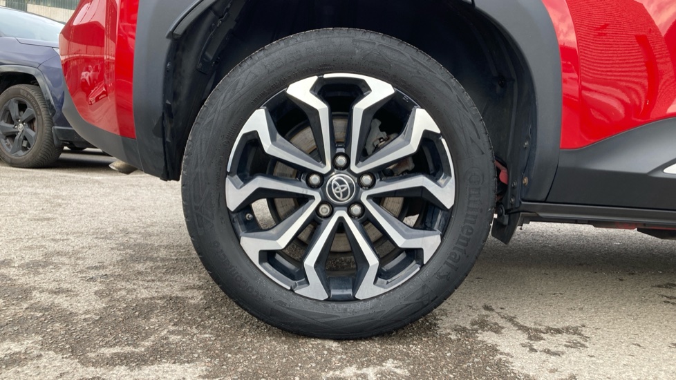 Toyota Yaris Cross 1.5 Hybrid Design 5dr CVT Hybrid Estate - Image 18