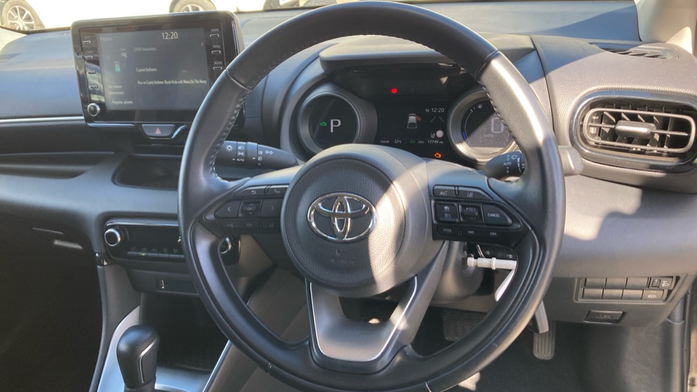 Toyota Yaris 1.5 Hybrid Design 5dr CVT Hybrid Hatchback - Image 10