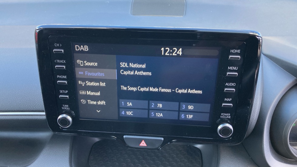 Toyota Yaris 1.5 Hybrid Design 5dr CVT Hybrid Hatchback - Image 36