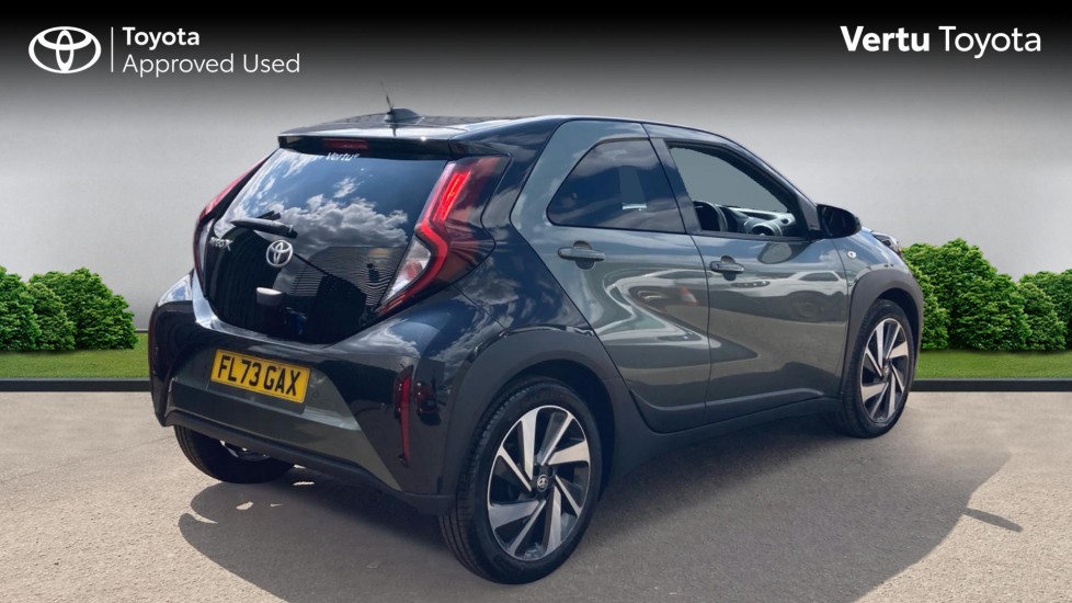 Toyota Aygo X 1.0 VVT-i Edge 5dr Petrol Hatchback - Image 2