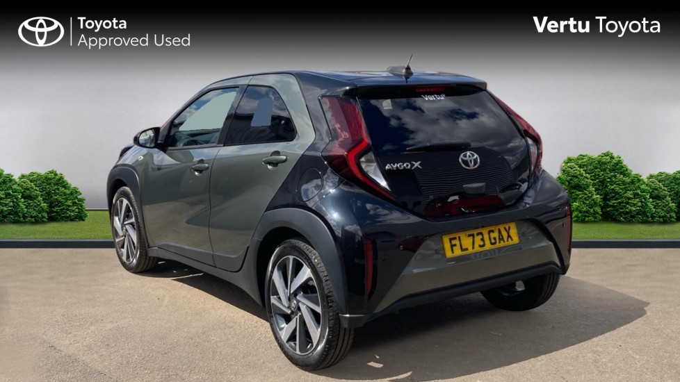 Toyota Aygo X 1.0 VVT-i Edge 5dr Petrol Hatchback - Image 4