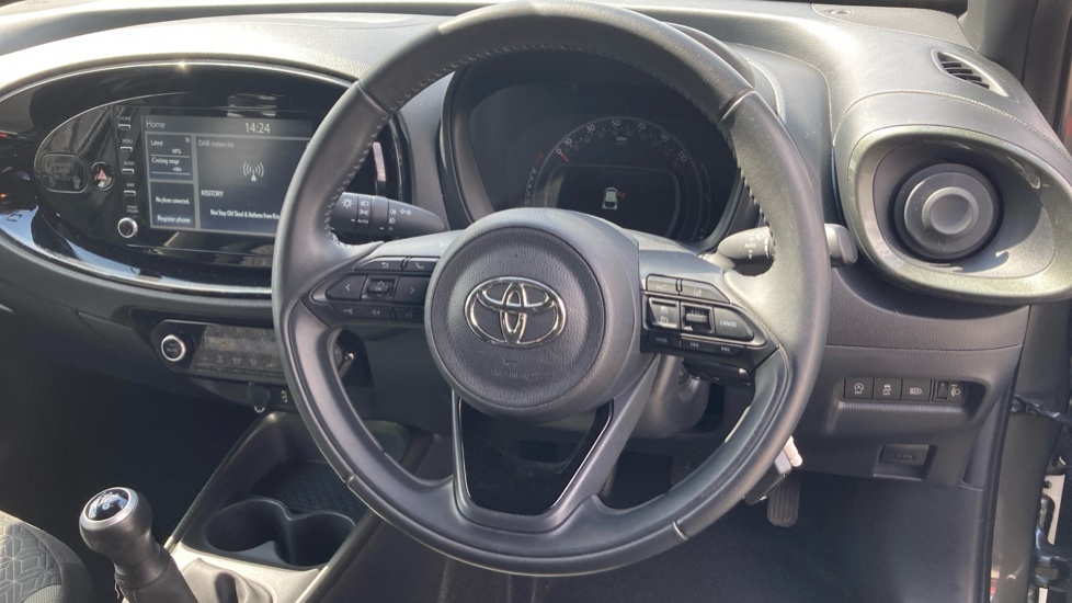 Toyota Aygo X 1.0 VVT-i Edge 5dr Petrol Hatchback - Image 10