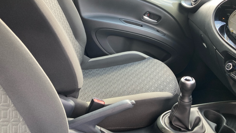 Toyota Aygo X 1.0 VVT-i Edge 5dr Petrol Hatchback - Image 18