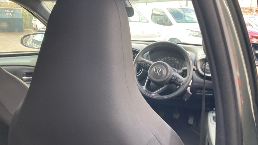 Toyota Aygo X 1.0 VVT-i Edge 5dr Petrol Hatchback - Image 19