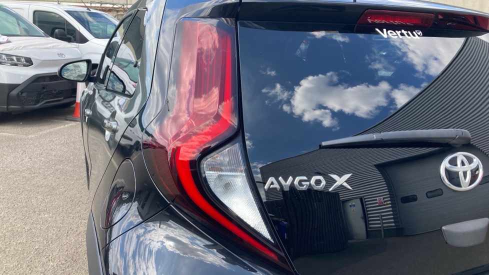 Toyota Aygo X 1.0 VVT-i Edge 5dr Petrol Hatchback - Image 21