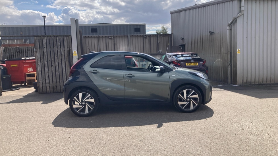 Toyota Aygo X 1.0 VVT-i Edge 5dr Petrol Hatchback - Image 23