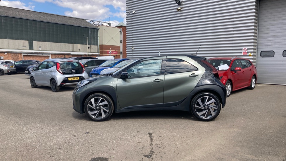 Toyota Aygo X 1.0 VVT-i Edge 5dr Petrol Hatchback - Image 24