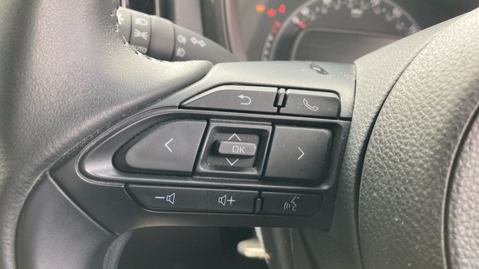 Toyota Aygo X 1.0 VVT-i Edge 5dr Petrol Hatchback - Image 37