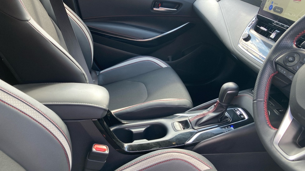 Toyota Corolla 2.0 Hybrid GR Sport 5dr CVT Hybrid Hatchback - Image 18
