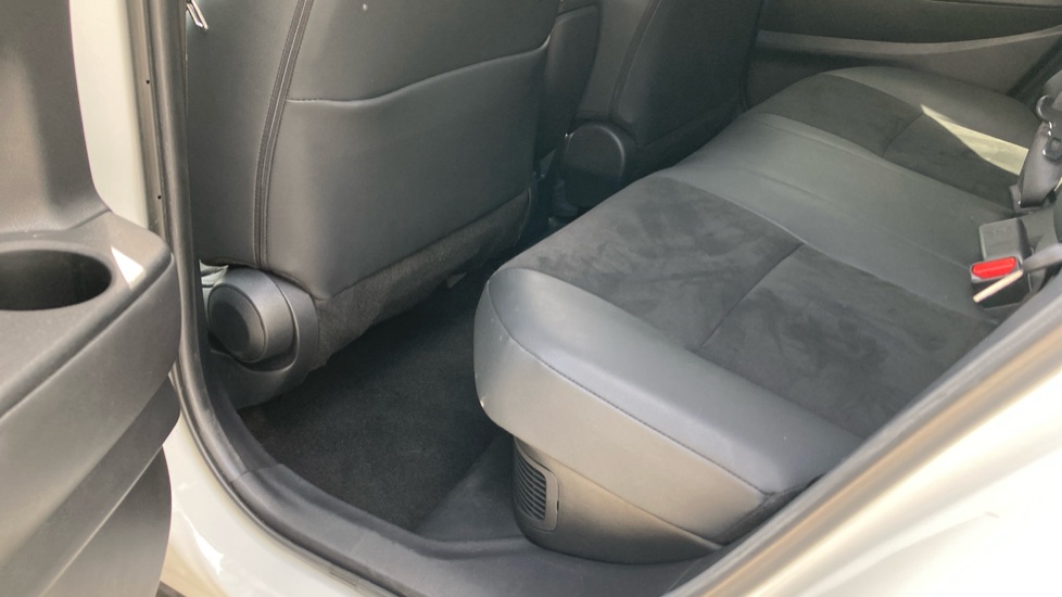 Toyota C-HR 2.0 PHEV GR Sport 5dr CVT Hatchback - Image 15