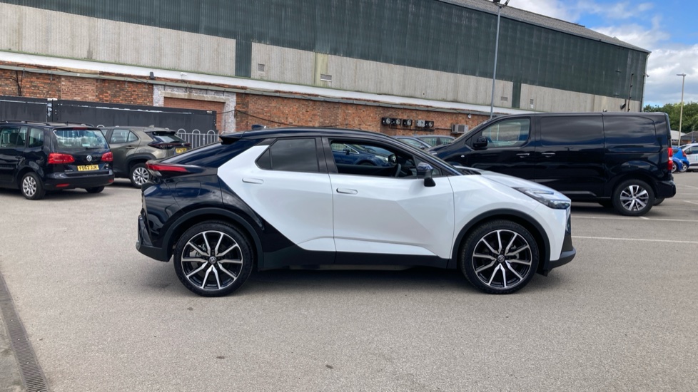 Toyota C-HR 2.0 PHEV GR Sport 5dr CVT Hatchback - Image 23