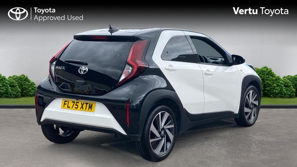 Toyota Aygo X 1.0 VVT-i Edge 5dr Petrol Hatchback - Image 2