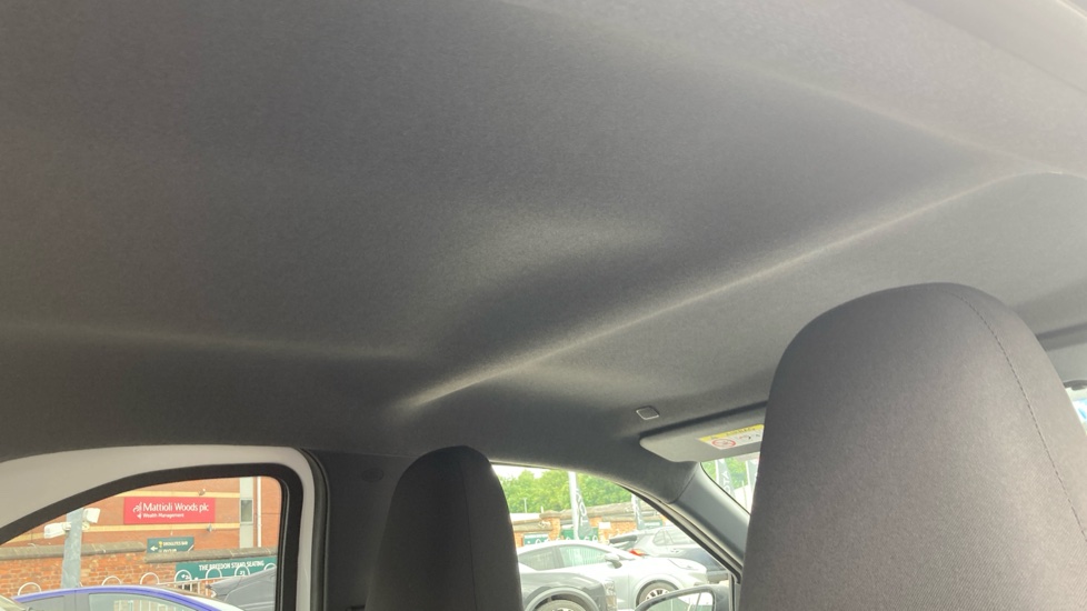 Toyota Aygo X 1.0 VVT-i Edge 5dr Petrol Hatchback - Image 19