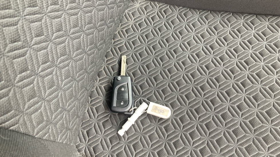 Toyota Aygo X 1.0 VVT-i Edge 5dr Petrol Hatchback - Image 28