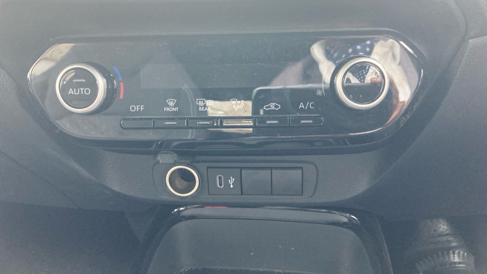 Toyota Aygo X 1.0 VVT-i Edge 5dr Petrol Hatchback - Image 36