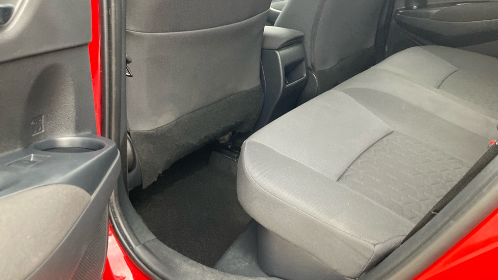 Toyota Corolla 1.8 VVT-i Hybrid Design 5dr CVT Hybrid Hatchback - Image 15