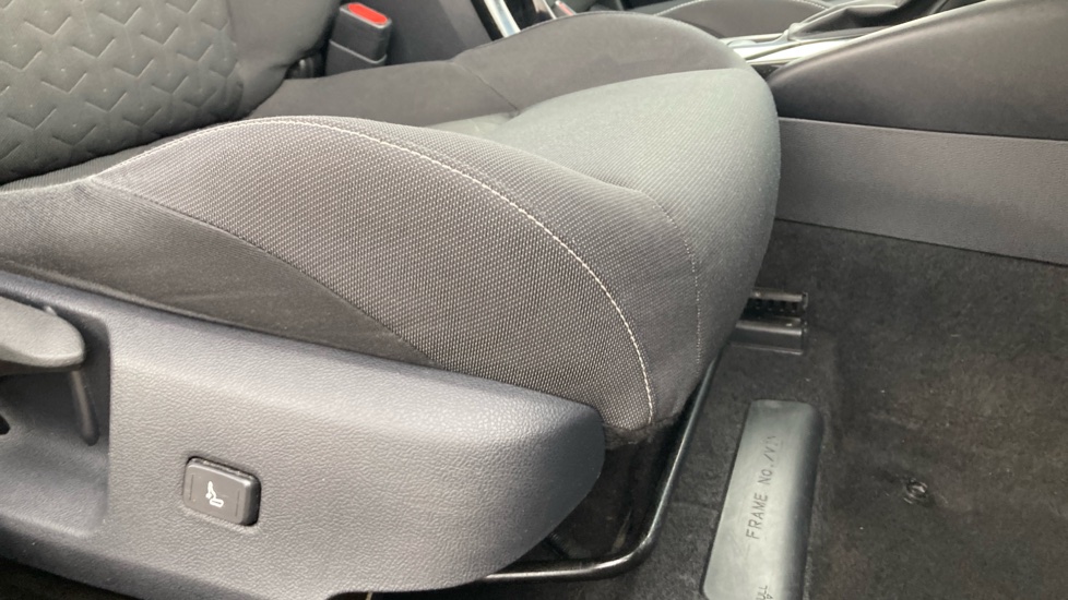 Toyota Corolla 1.8 VVT-i Hybrid Design 5dr CVT Hybrid Hatchback - Image 17