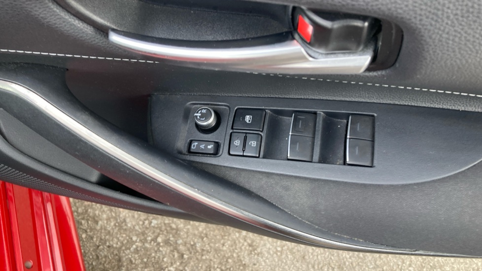 Toyota Corolla 1.8 VVT-i Hybrid Design 5dr CVT Hybrid Hatchback - Image 32