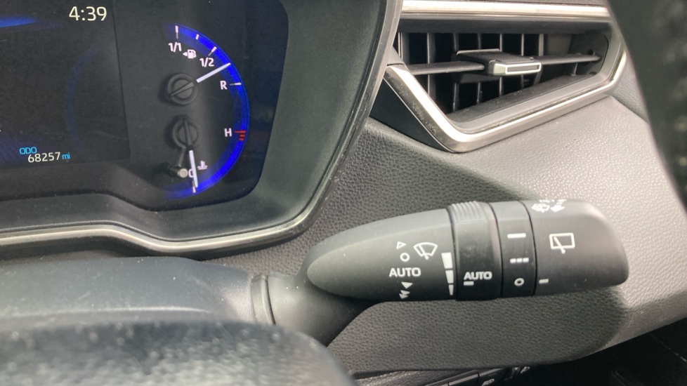 Toyota Corolla 1.8 VVT-i Hybrid Design 5dr CVT Hybrid Hatchback - Image 35