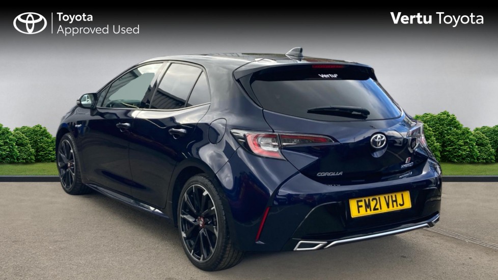 Toyota Corolla 2.0 VVT-i Hybrid GR Sport 5dr CVT Hybrid Hatchback - Image 4
