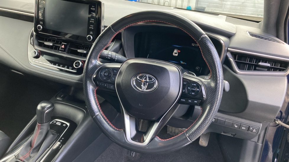 Toyota Corolla 2.0 VVT-i Hybrid GR Sport 5dr CVT Hybrid Hatchback - Image 7