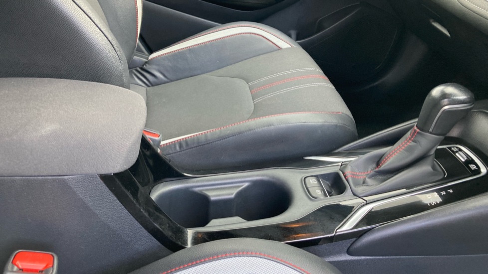 Toyota Corolla 2.0 VVT-i Hybrid GR Sport 5dr CVT Hybrid Hatchback - Image 18