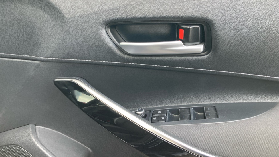 Toyota Corolla 2.0 VVT-i Hybrid GR Sport 5dr CVT Hybrid Hatchback - Image 20