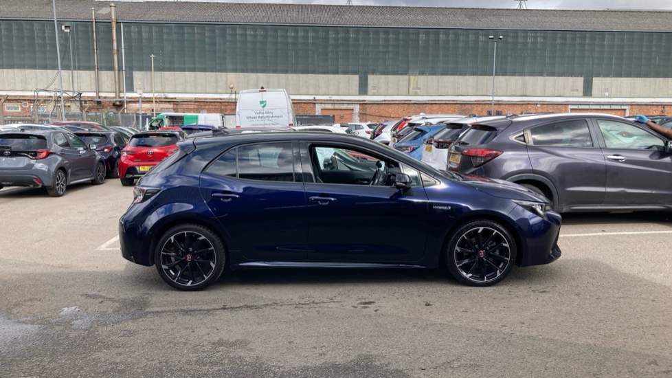 Toyota Corolla 2.0 VVT-i Hybrid GR Sport 5dr CVT Hybrid Hatchback - Image 23