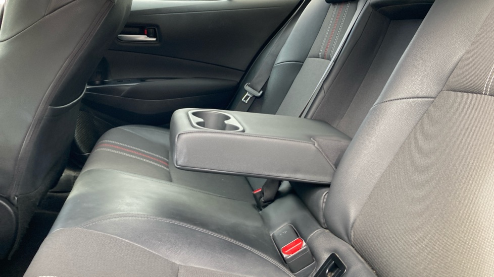 Toyota Corolla 2.0 VVT-i Hybrid GR Sport 5dr CVT Hybrid Hatchback - Image 41