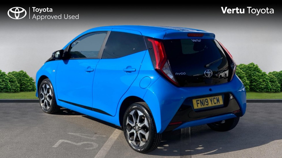 Toyota Aygo 1.0 VVT-i X-Trend 5dr Petrol Hatchback - Image 4