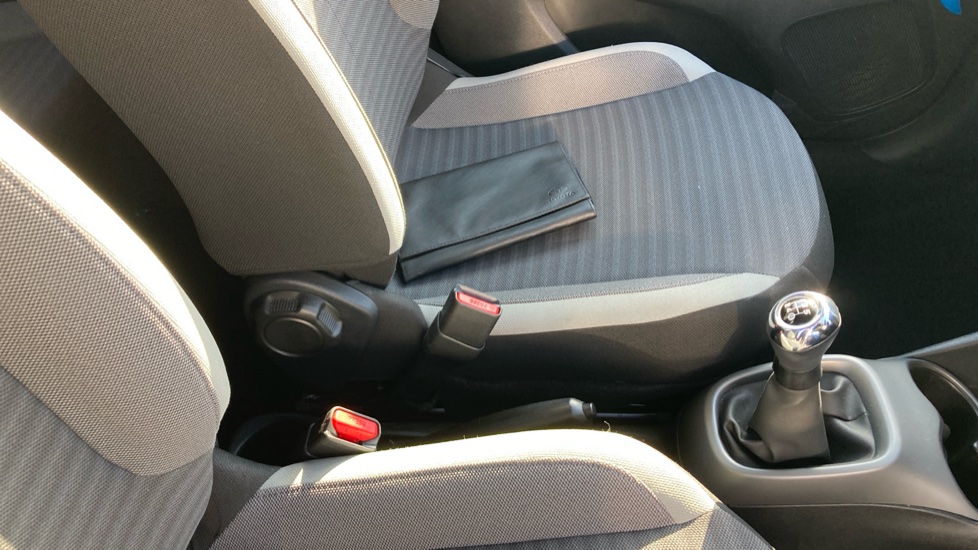 Toyota Aygo 1.0 VVT-i X-Trend 5dr Petrol Hatchback - Image 18