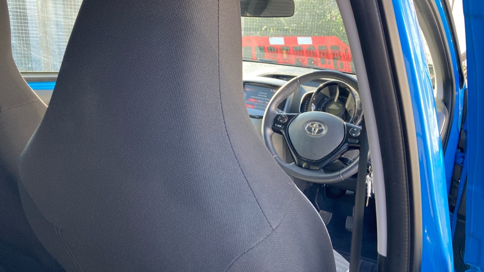 Toyota Aygo 1.0 VVT-i X-Trend 5dr Petrol Hatchback - Image 19