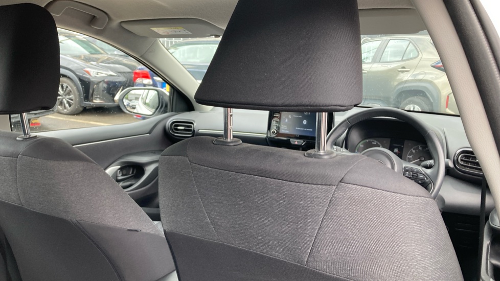 Toyota Yaris 1.5 Hybrid Icon 5dr CVT Hybrid Hatchback - Image 19