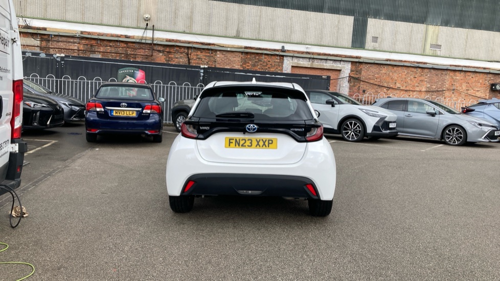 Toyota Yaris 1.5 Hybrid Icon 5dr CVT Hybrid Hatchback - Image 26