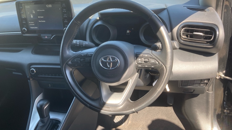 Toyota Yaris 1.5 Hybrid Design 5dr CVT Hybrid Hatchback - Image 7