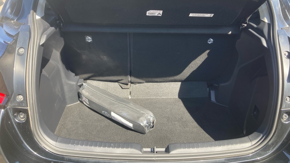 Toyota Yaris 1.5 Hybrid Design 5dr CVT Hybrid Hatchback - Image 13