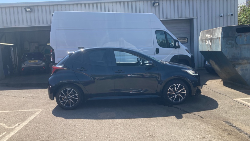 Toyota Yaris 1.5 Hybrid Design 5dr CVT Hybrid Hatchback - Image 23