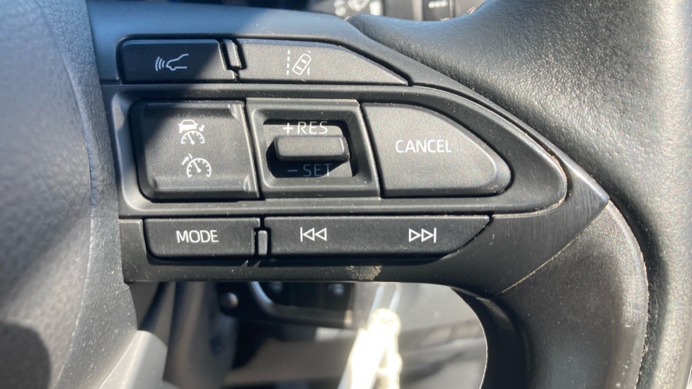 Toyota Yaris 1.5 Hybrid Design 5dr CVT Hybrid Hatchback - Image 31