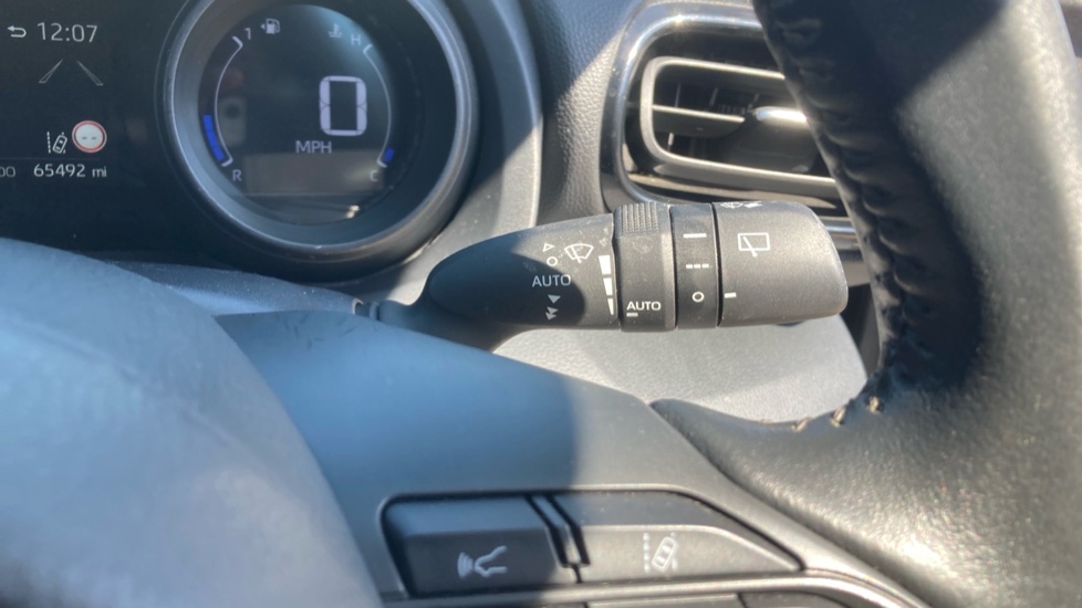 Toyota Yaris 1.5 Hybrid Design 5dr CVT Hybrid Hatchback - Image 34