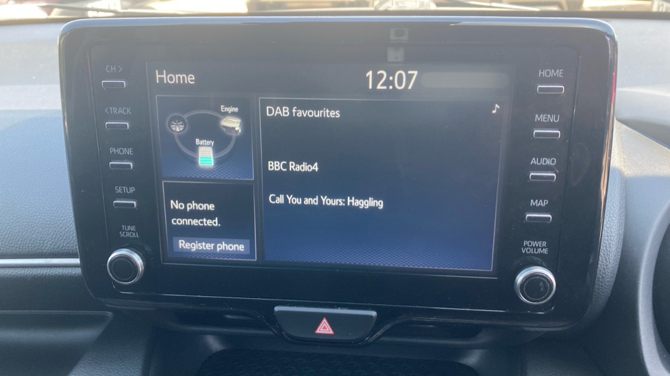 Toyota Yaris 1.5 Hybrid Design 5dr CVT Hybrid Hatchback - Image 37