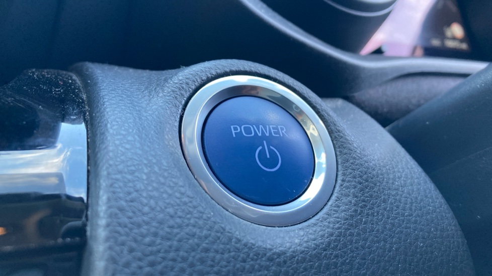 Toyota Yaris Cross 1.5 Hybrid Icon 5dr CVT Hybrid Estate - Image 16
