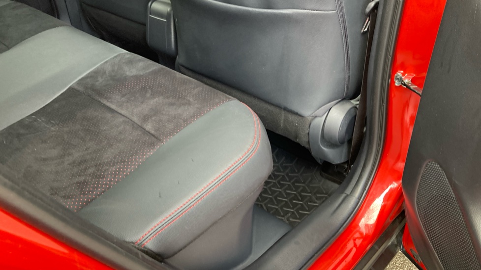 Toyota Yaris Cross 1.5 Hybrid GR Sport 5dr CVT Hybrid Estate - Image 8