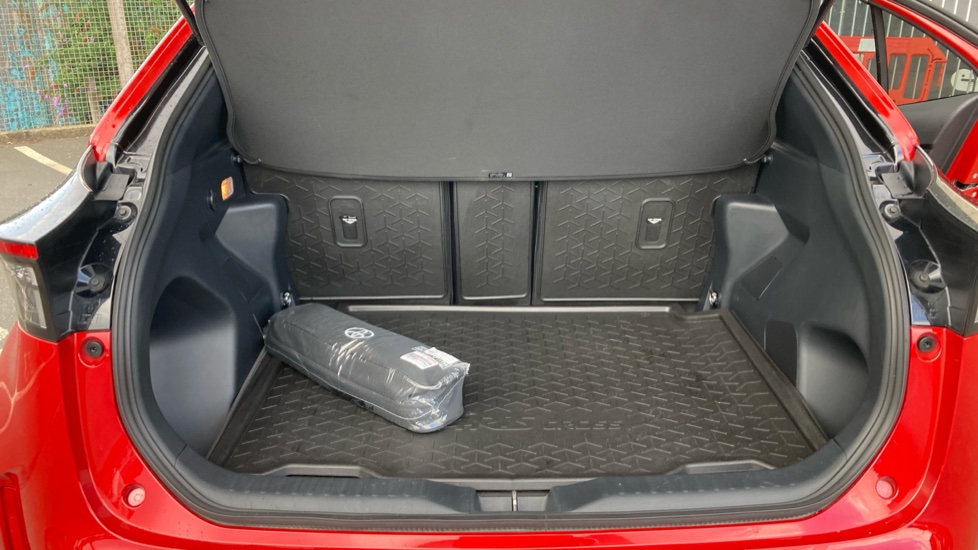 Toyota Yaris Cross 1.5 Hybrid GR Sport 5dr CVT Hybrid Estate - Image 13